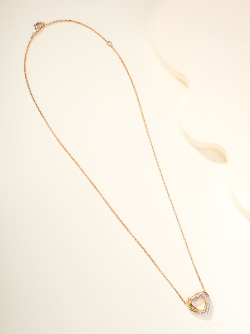 Ca*t1er necklaces